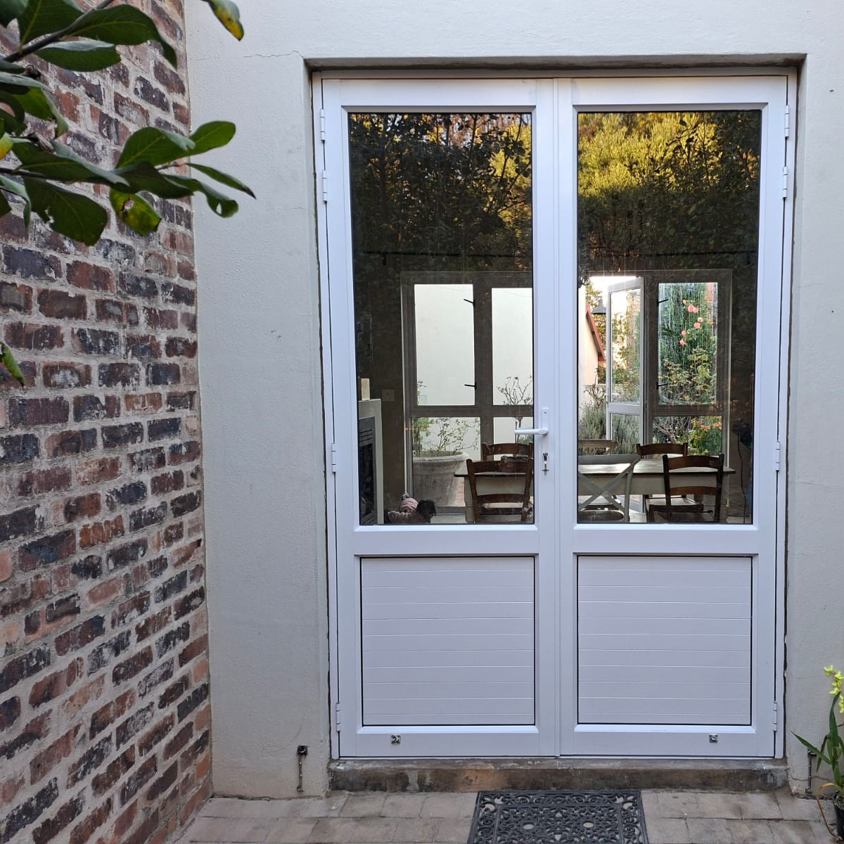 DOUBLE-HINGED-DOOR