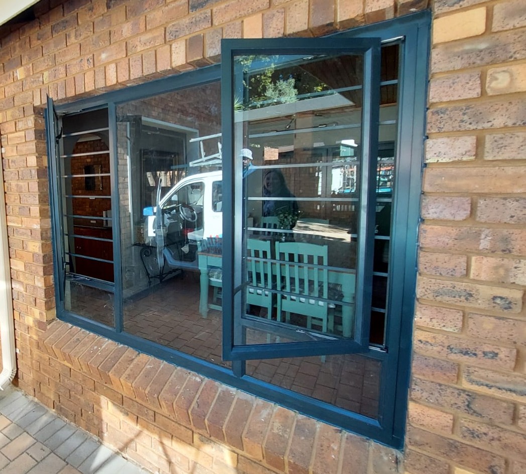 product - side hung